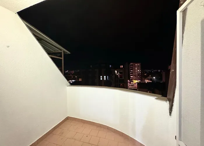 A Cozy Retreat Apartment *